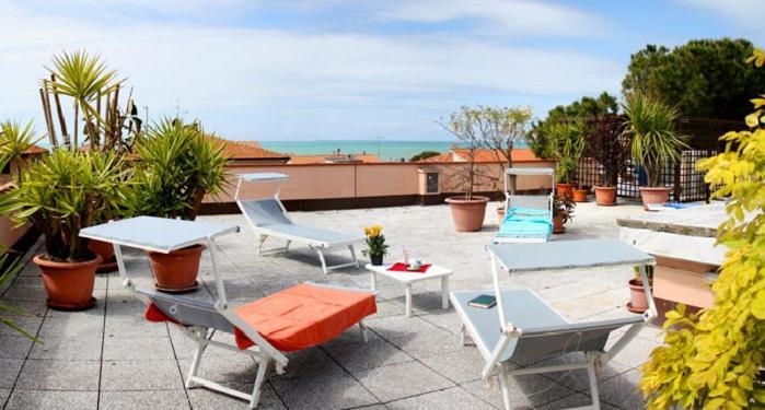 Hotel Aurora Кастильоне-делла-Пеская Экстерьер фото